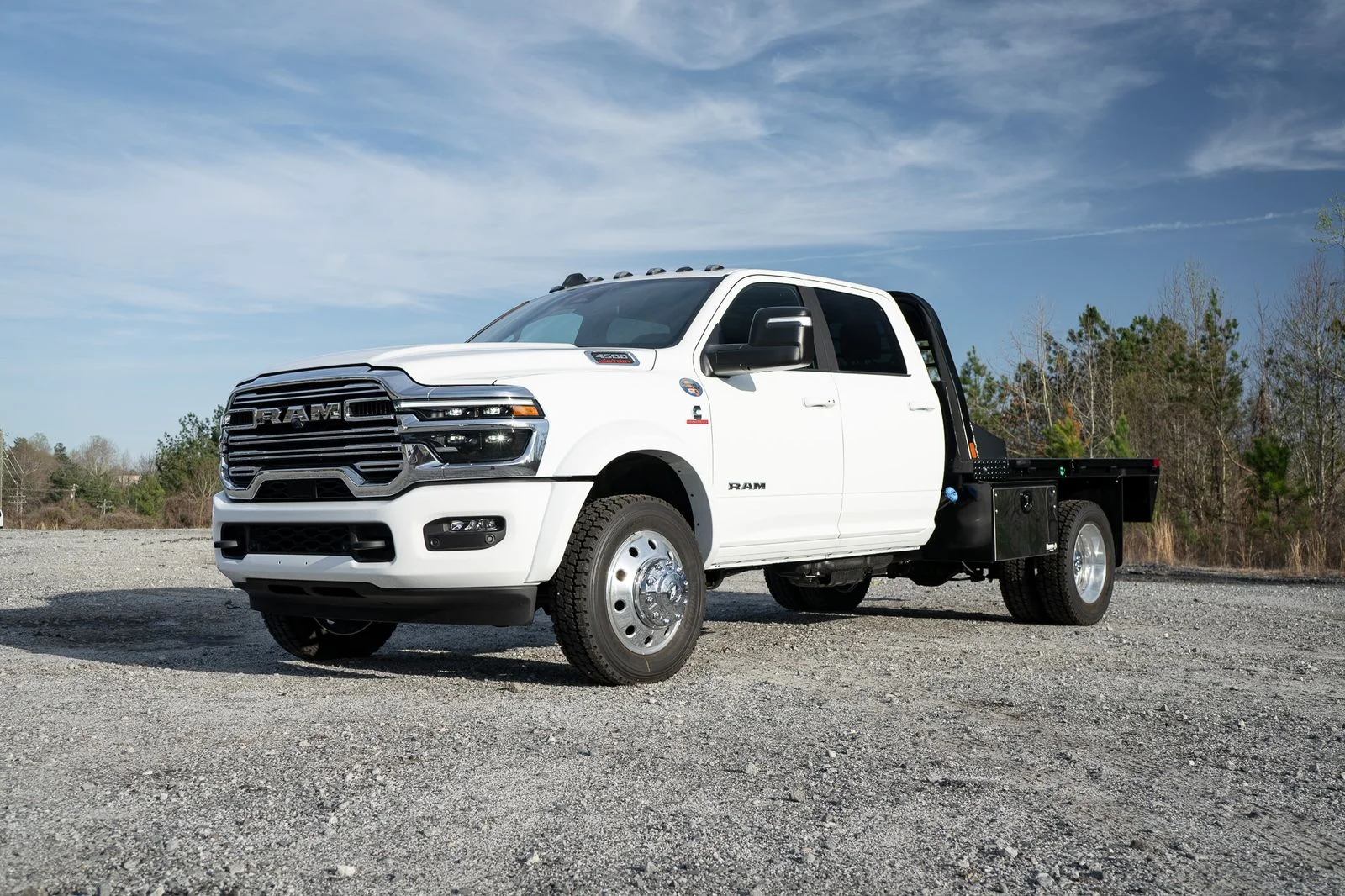 New 2026 Bright White Clear-Coat Exterior Paint RAM Tradesman image 3