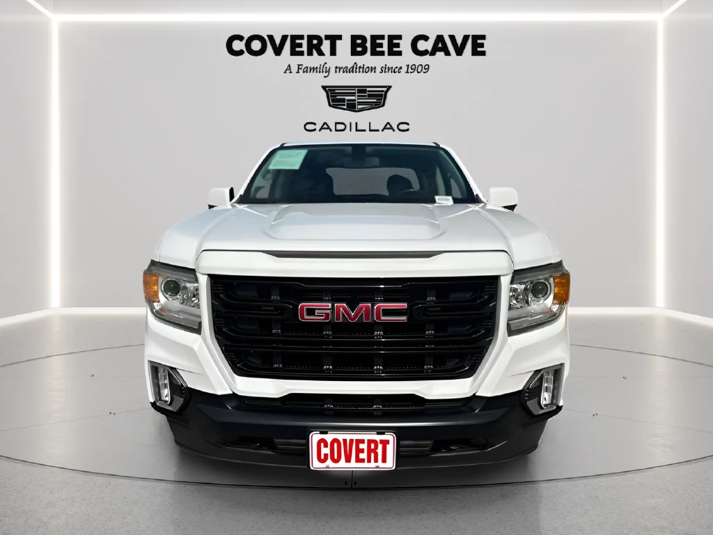 Used 2022 White GMC Elevation image 8