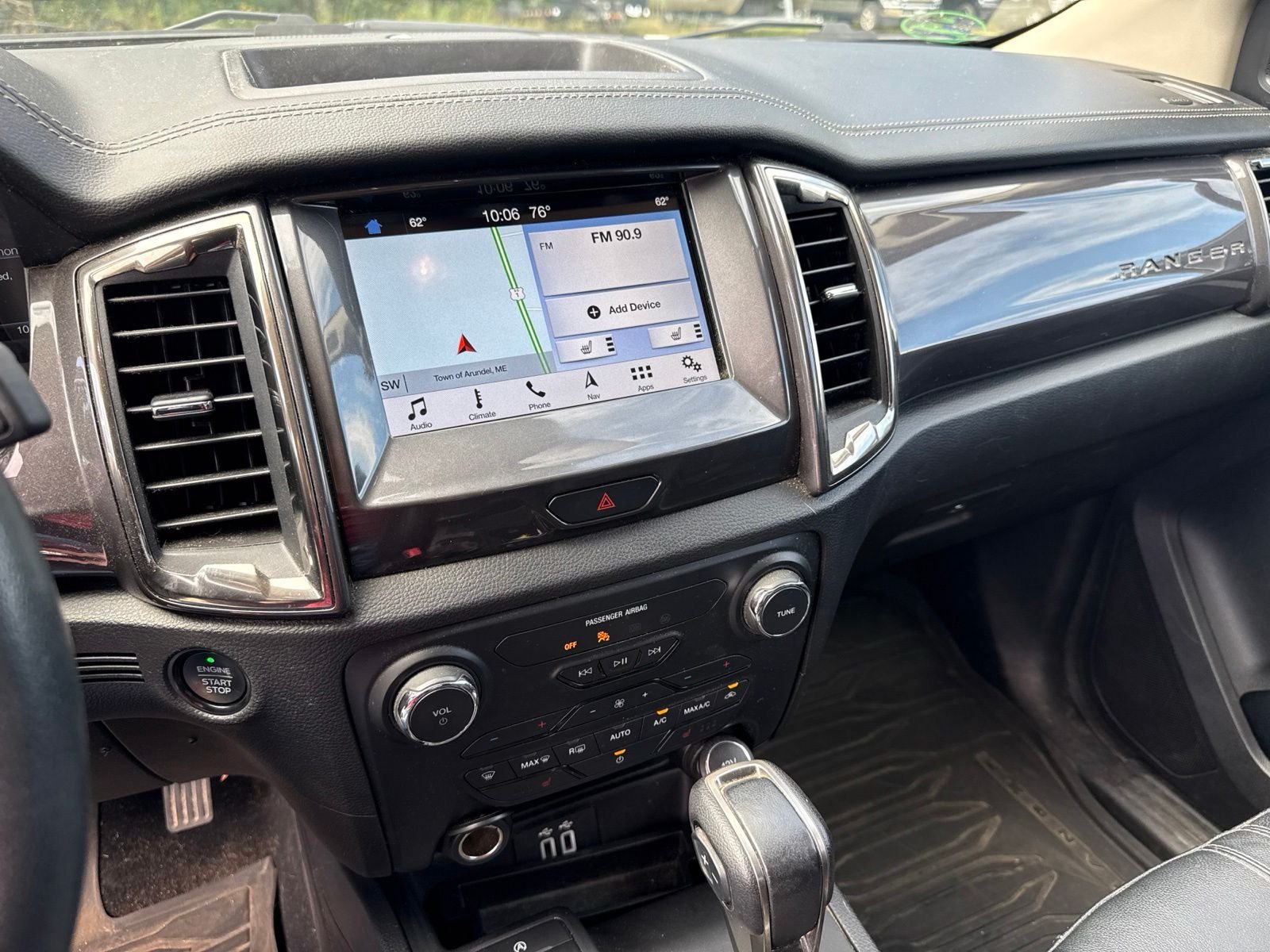 Used 2019 White Ford Lariat image 13