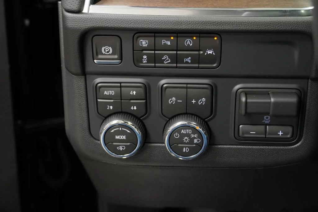 New 2026 Black Chevrolet High Country image 24