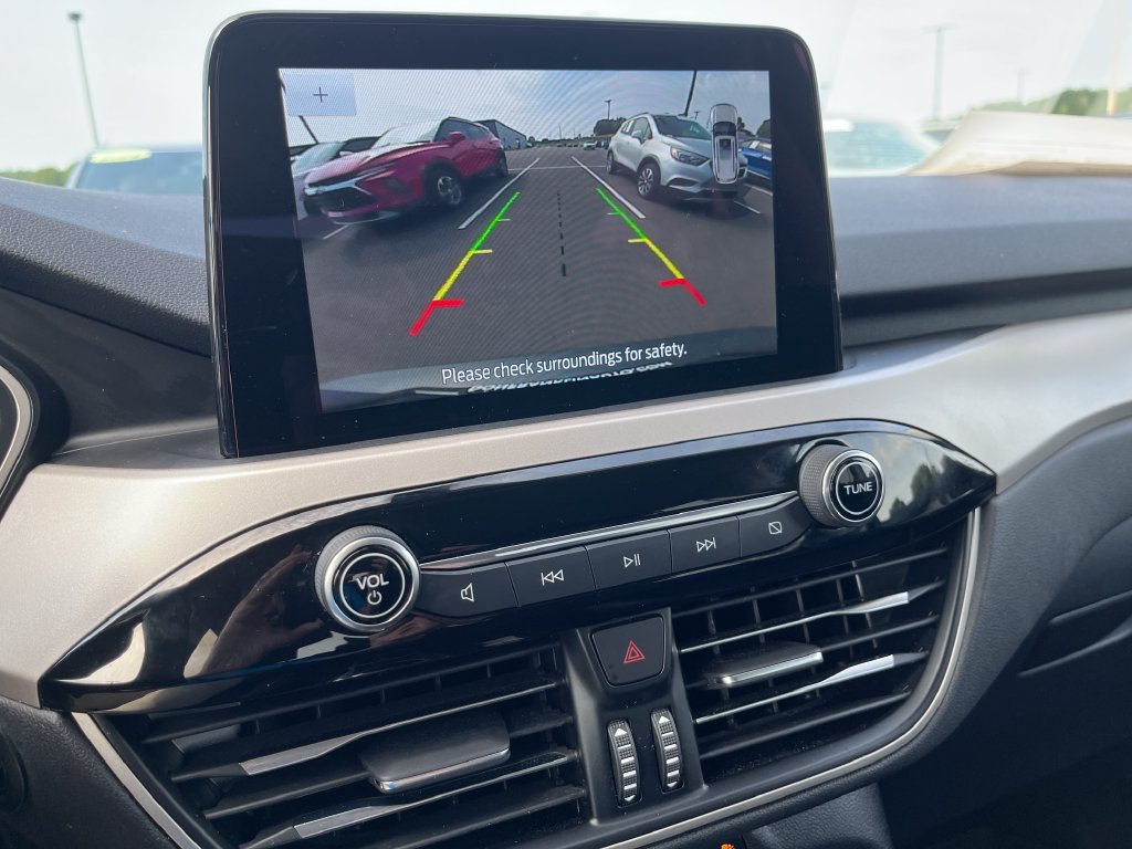 Used 2022 Blue Ford SEL image 18