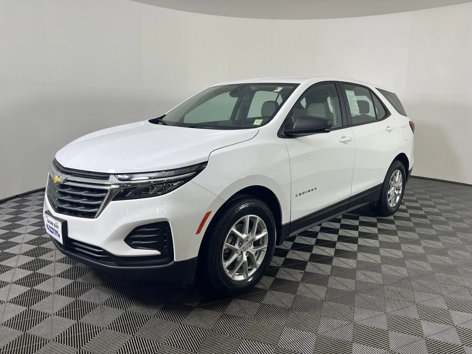Used 2024 Summit White Chevrolet LS image 27