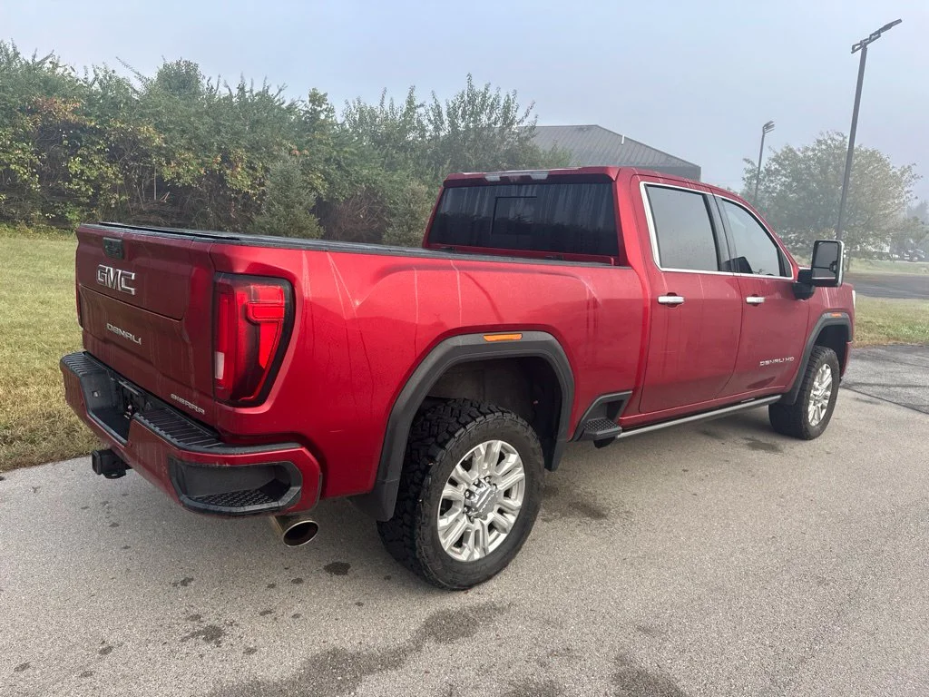 Used 2021 Cayenne Red GMC Denali image 13