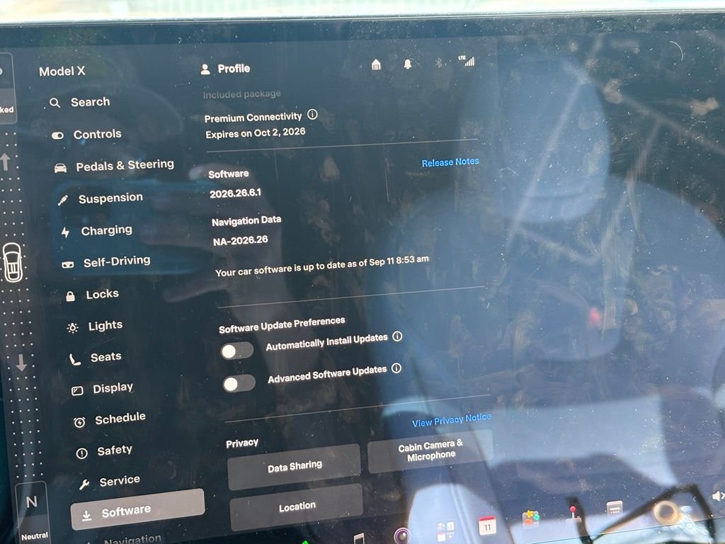 Used 2022  Tesla Plaid image 20