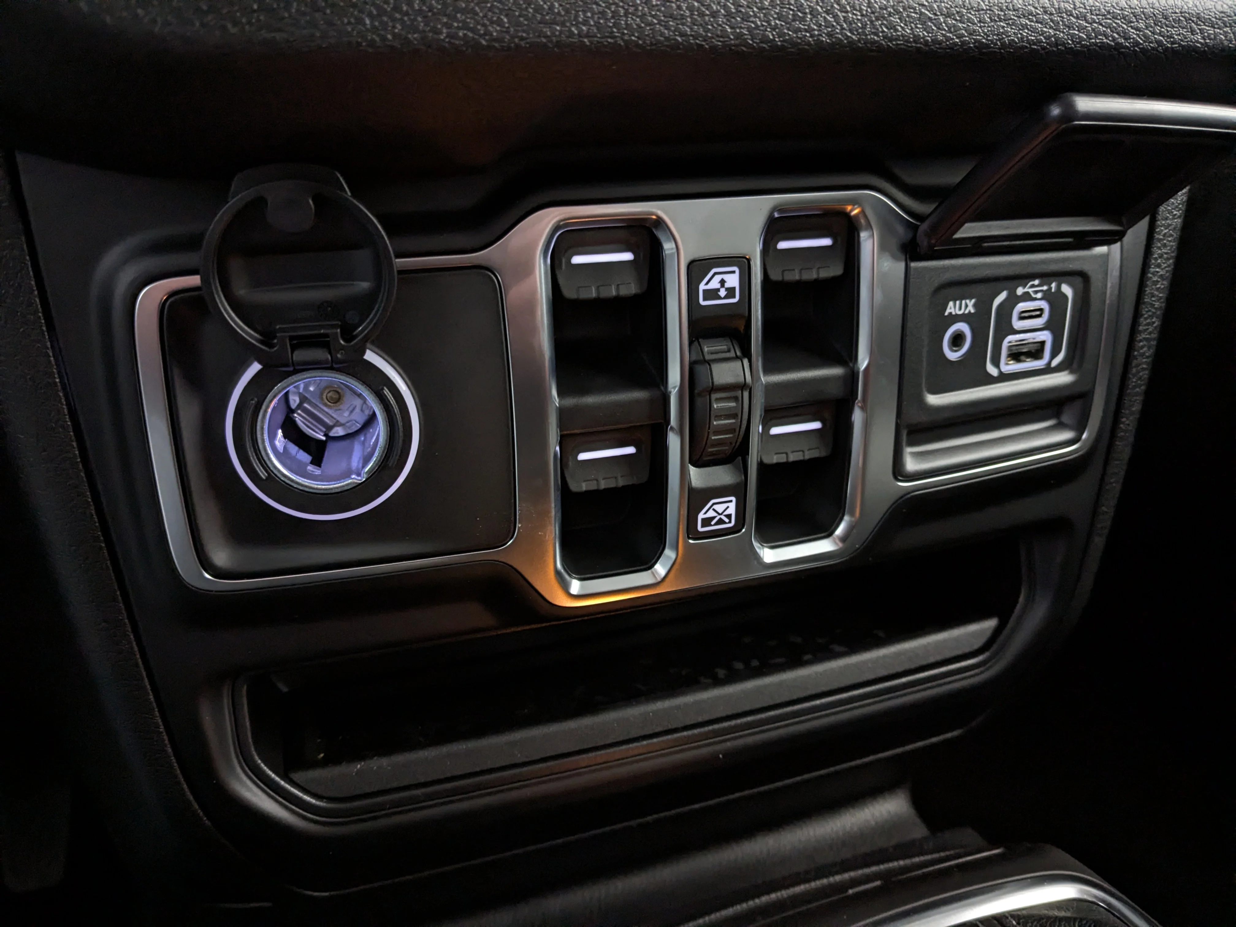 New 2026 Grey Jeep Sport S - - Gorilla Glass - 3-Piece Hardtop - Adaptive Cruise - Remote Start & tons more! image 22