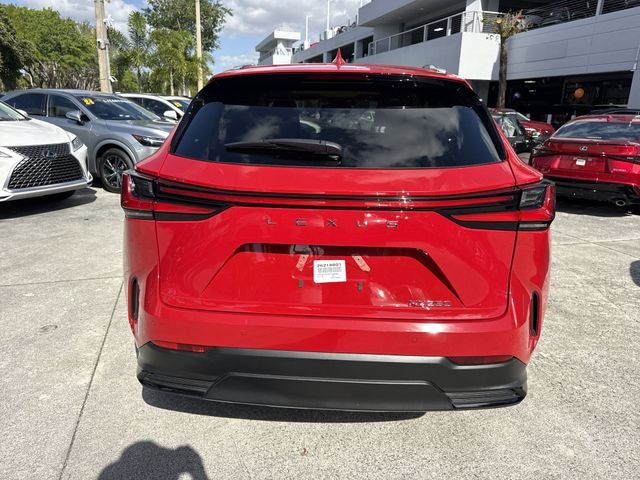 2025 Lexus NX 250 - Photo 24