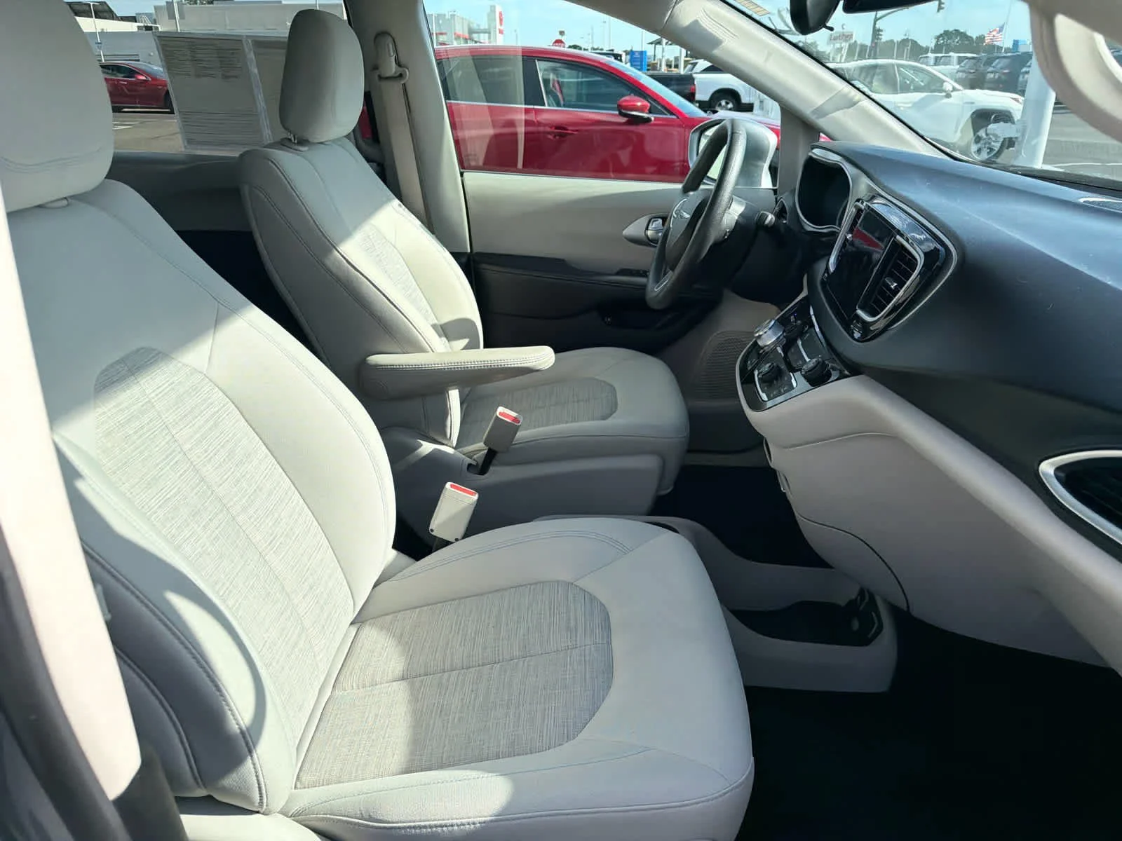 Used 2018 Billet Silver Metallic Clearcoat Chrysler Hybrid Touring Plus image 8