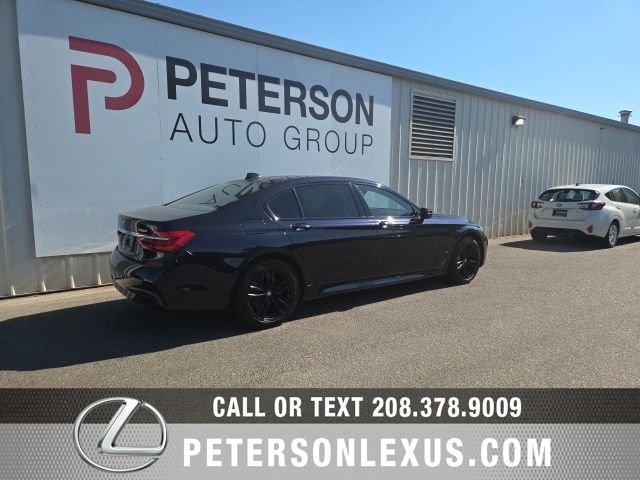 Used 2018 Black BMW 750i image 4