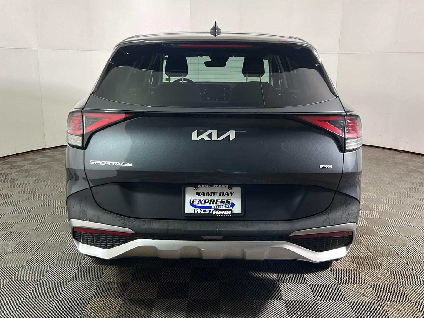 Used 2024 Gravity Gray Kia LX image 7
