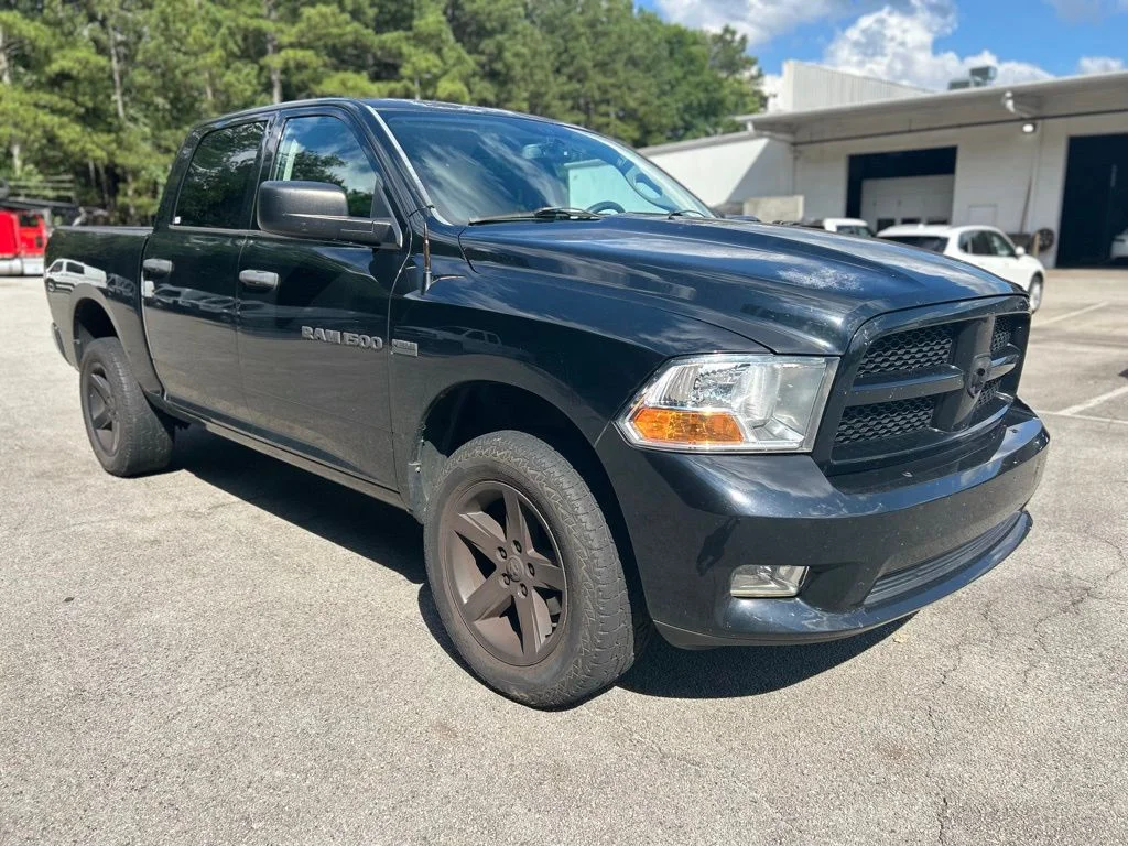 Used 2012 Black Ram Express image 1