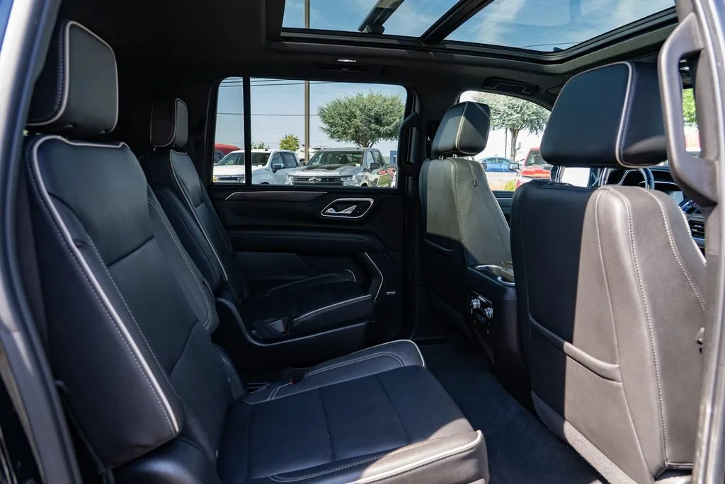 Used 2023 ONYX BLACK GMC SLT image 33