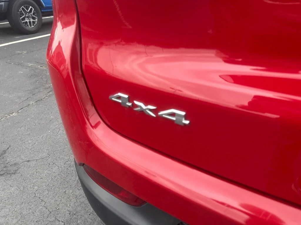 Certified Used 2020 Red Jeep Latitude image 44