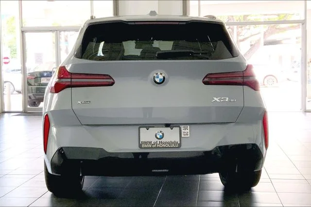 New 2026 Brooklyn Grey Metallic BMW 30 xDrive image 4
