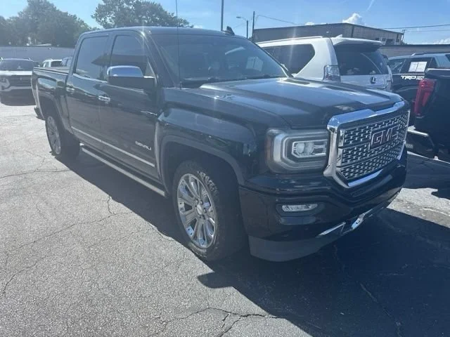 Used 2018 ONYX BLACK GMC Denali image 30