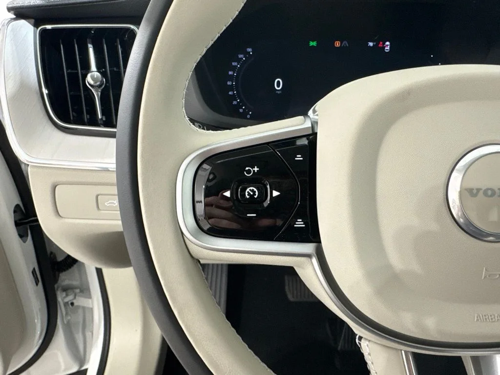 New 2026 Crystal White Volvo T8 Ultra image 9
