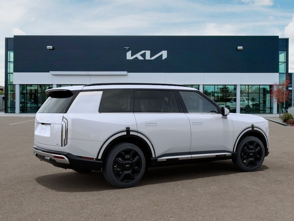 New 2027 White Kia  image 6