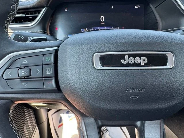 Used 2023 Black Jeep Limited image 29