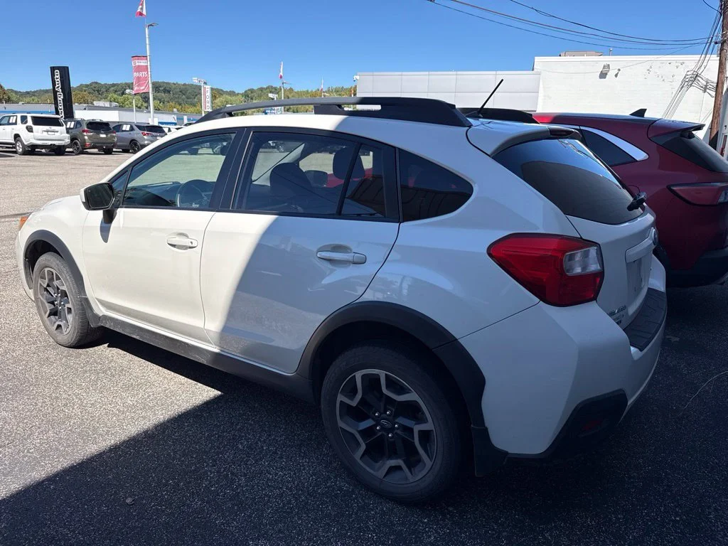 Used 2016 White Subaru 2.0i Premium image 5