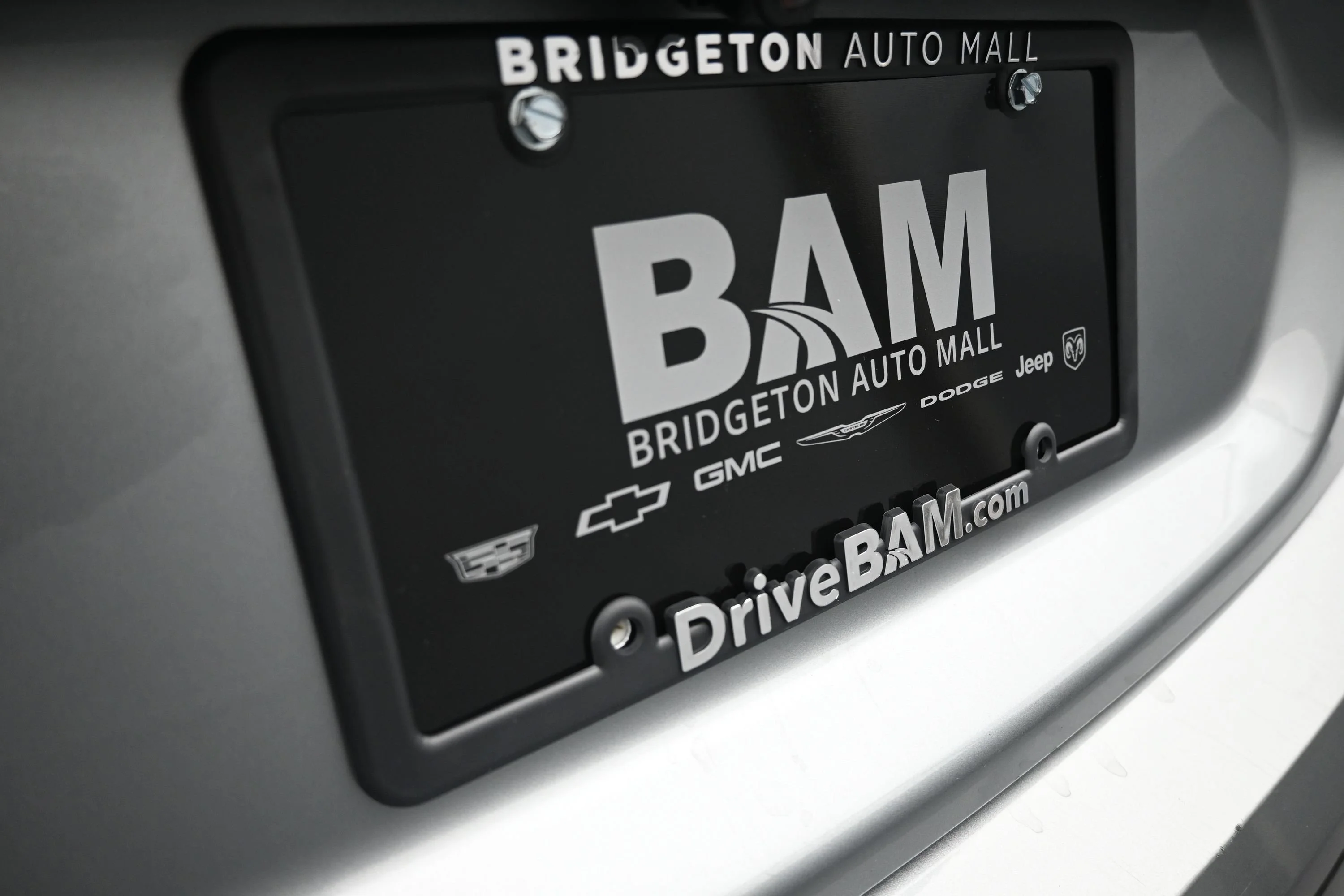 Used 2025 Sterling Gray Metallic Chevrolet LT image 26