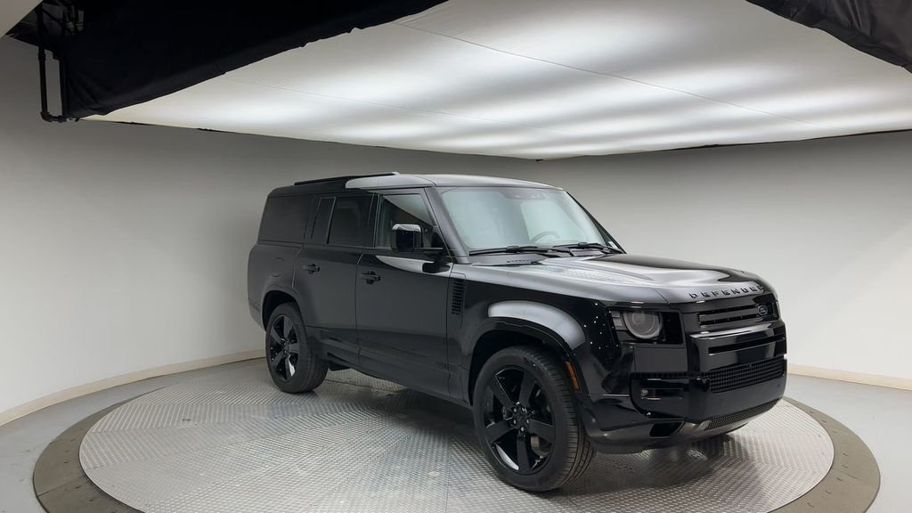 2026 Land Rover Defender V8 - Photo 8