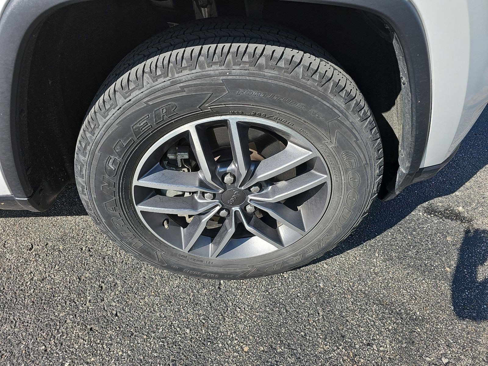 Used 2021 Bright White Clearcoat Jeep Limited image 9