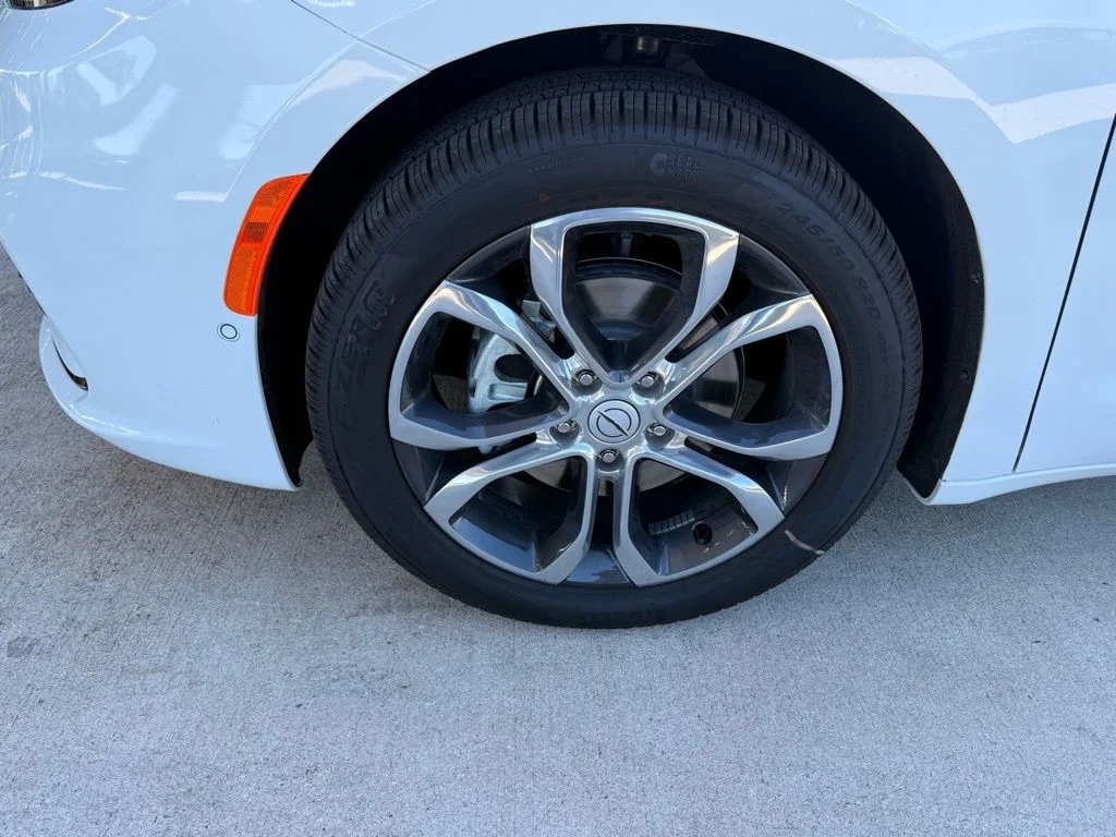 New 2026 Bright White Clear-Coat Exterior Paint Chrysler Pinnacle image 34