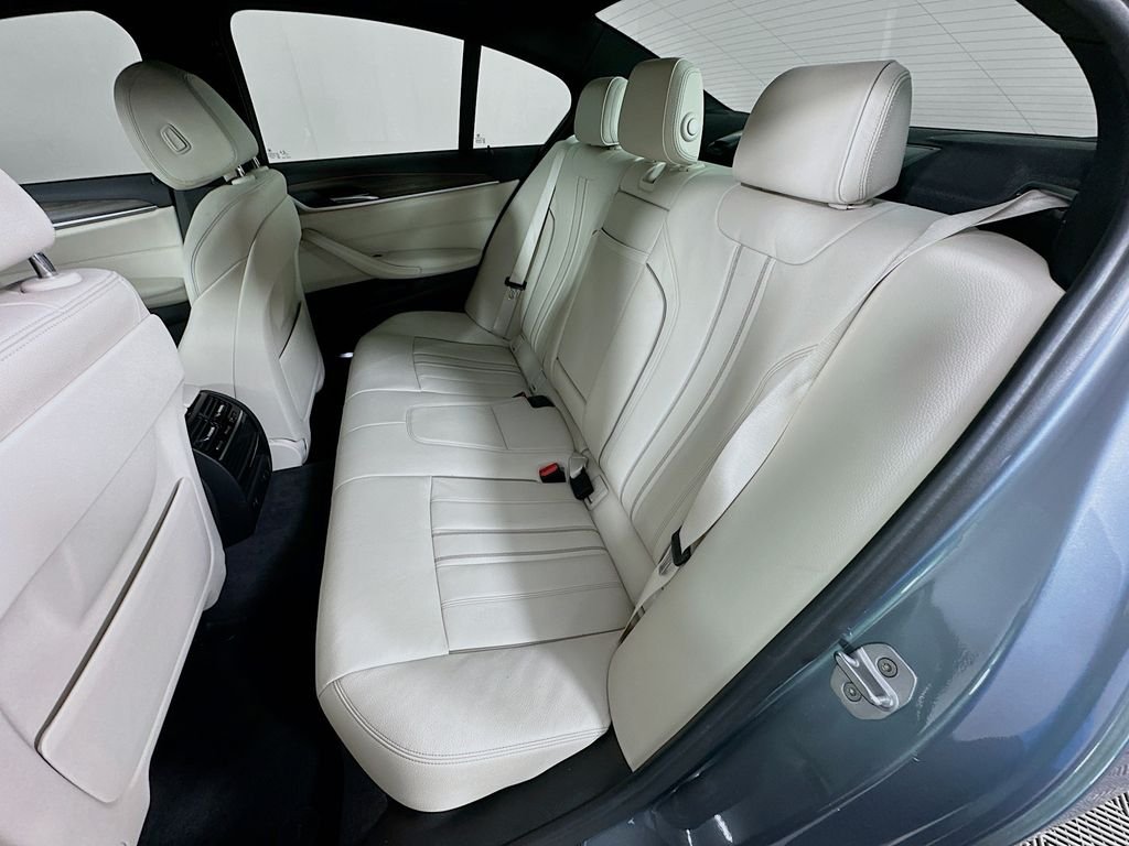 Used 2019 Bluestone Metallic BMW 530i image 25