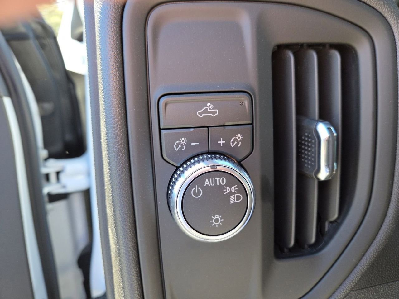 2026 GMC Sierra 1500 Pro - Photo 13