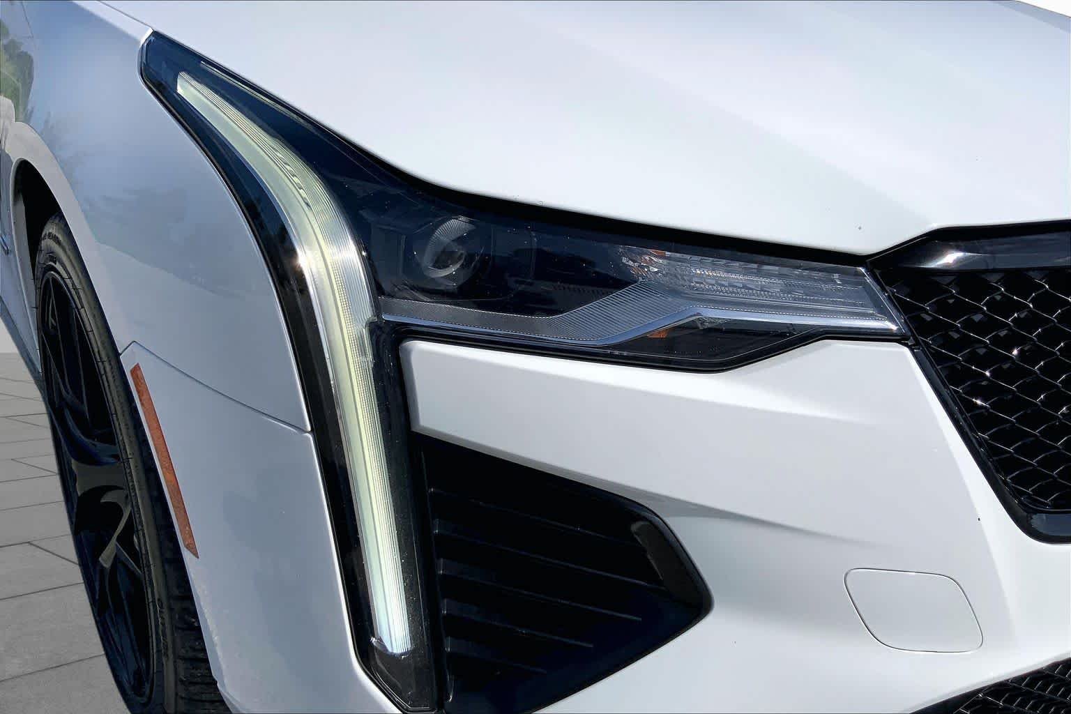 Used 2021 Summit White Cadillac V-Series image 27