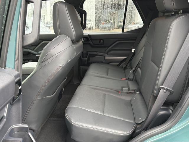 Certified Used 2025 EVEREST Toyota  image 11