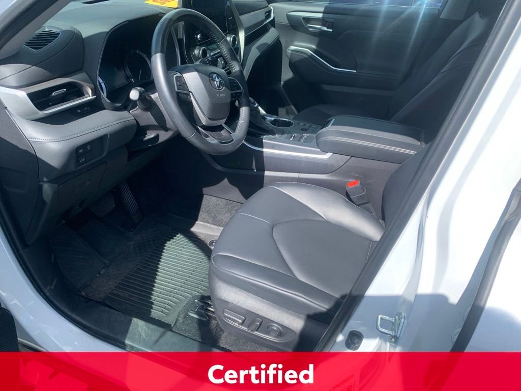 Certified Used 2025 Beige Toyota XLE image 32
