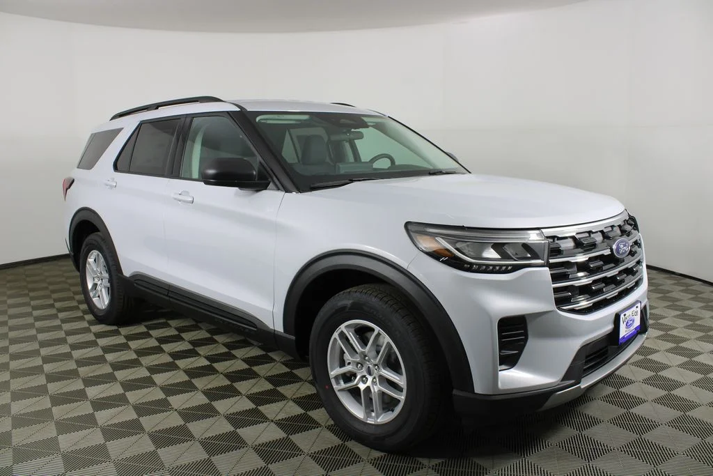 2026 Ford Explorer Active 4WD's photo