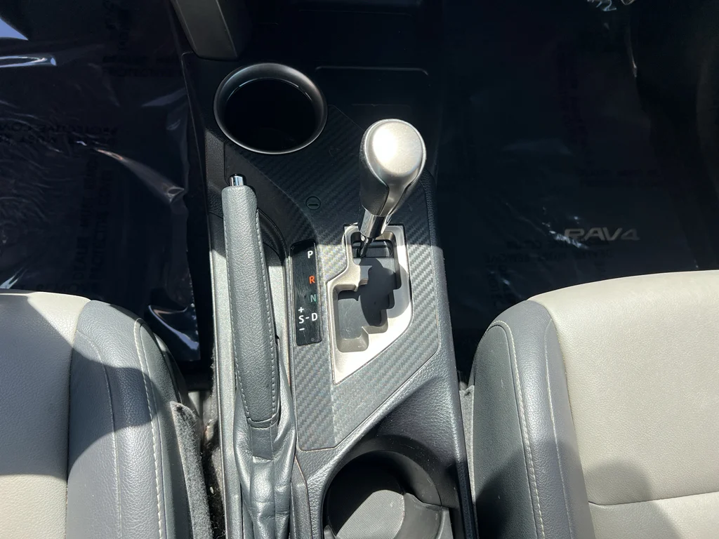 Used 2013 Blizzard Pearl Toyota Limited image 20