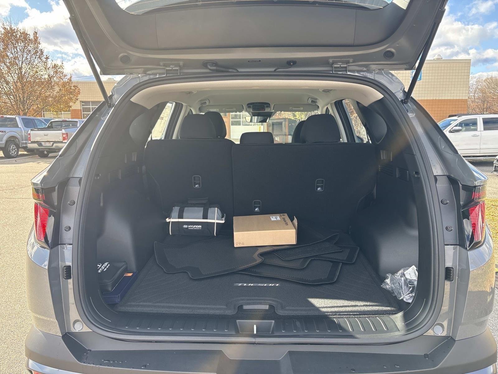 Used 2026 Hampton Gray Hyundai SE image 29