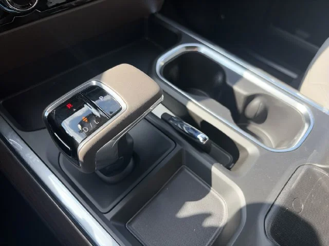 New 2026 White GMC SLT image 21