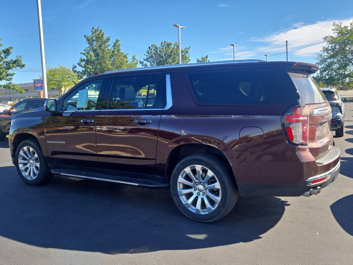 Used 2023 Auburn Metallic Chevrolet Premier image 4
