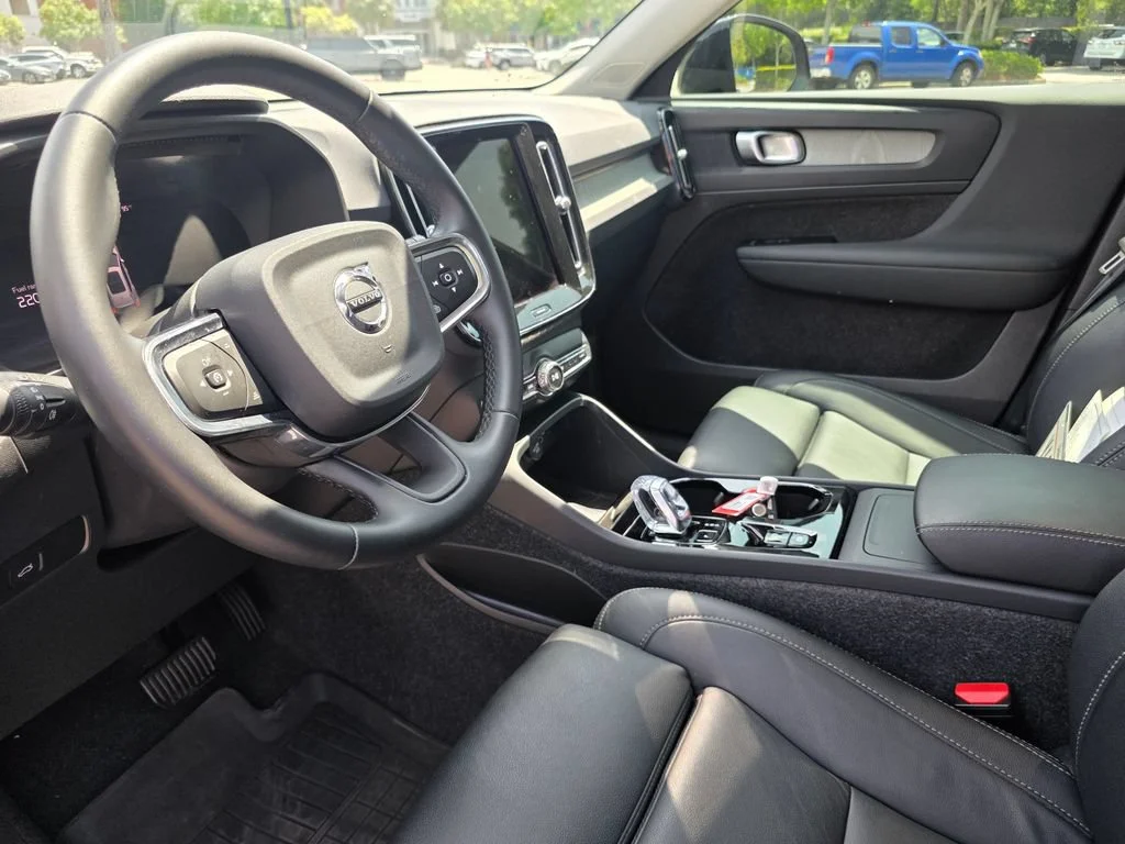 Used 2026  Volvo Plus image 13