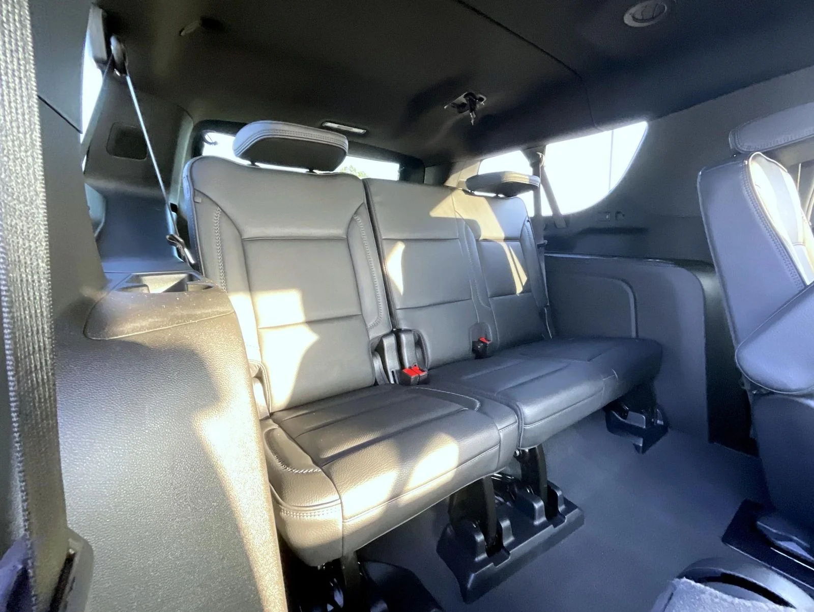 Used 2025 Silver GMC Denali image 21