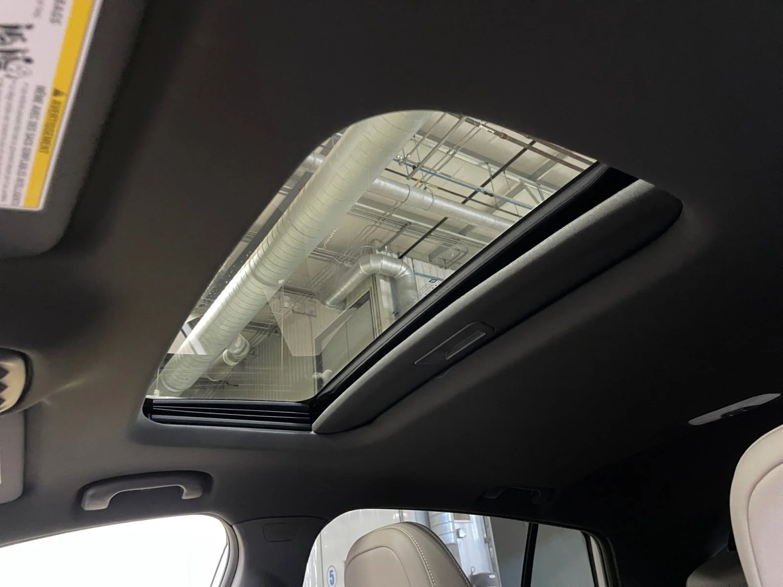 New 2026 White Frost Tricoat Buick Avenir image 21