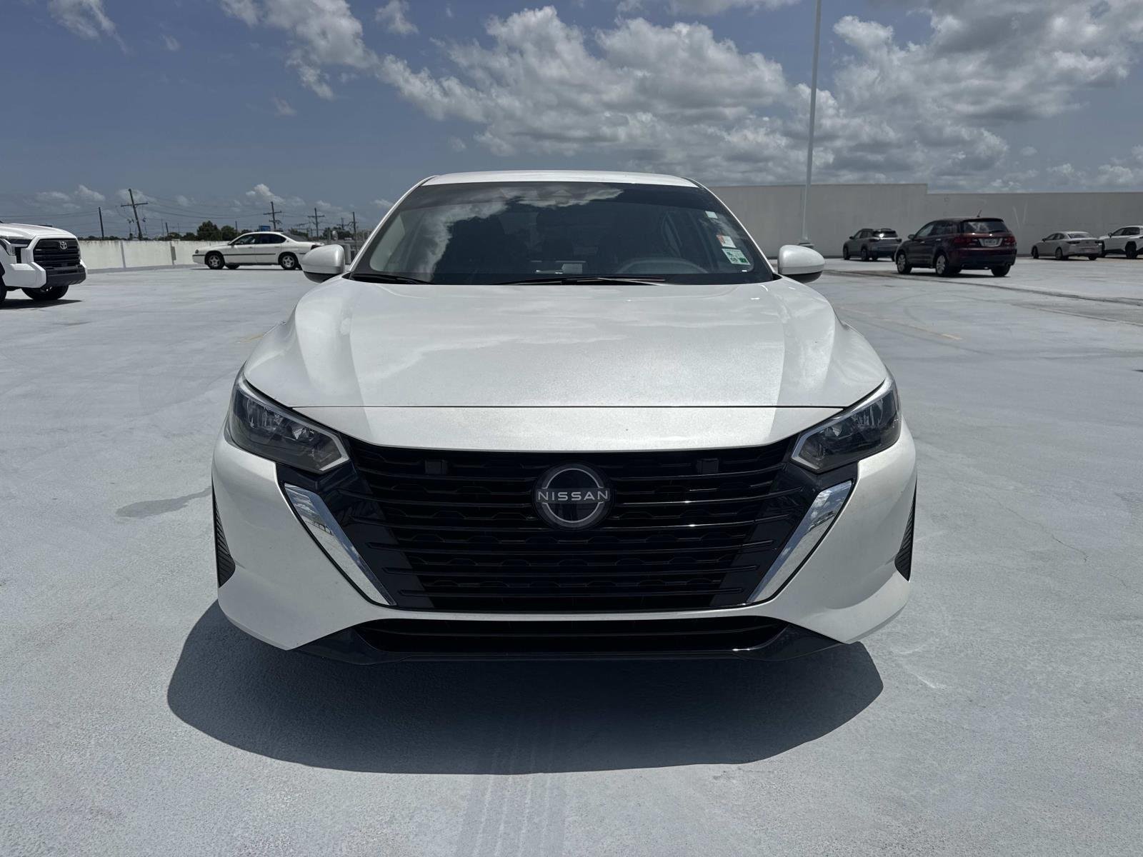 Used 2025 Aspen White Tricoat Nissan SV image 12