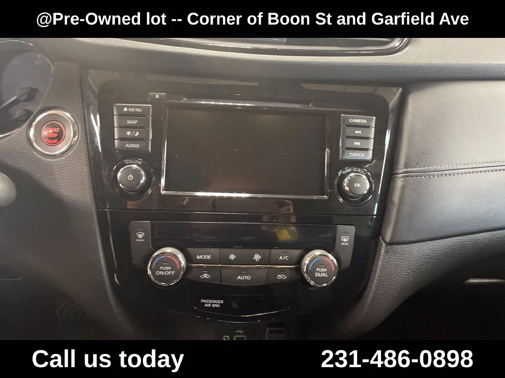 Used 2019 Gray Nissan SL image 22