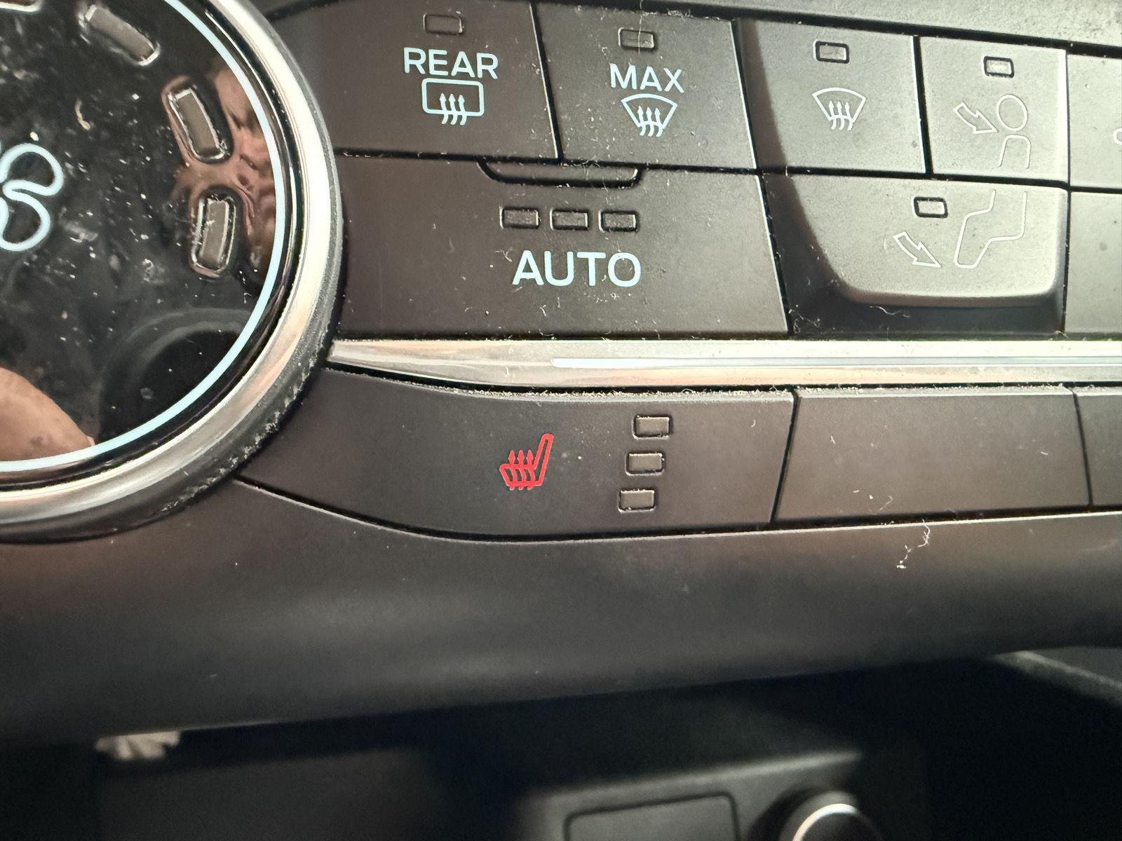 Used 2020 Ford Escape SE with VIN 1FMCU9G63LUA19831 for sale in Lockport, NY