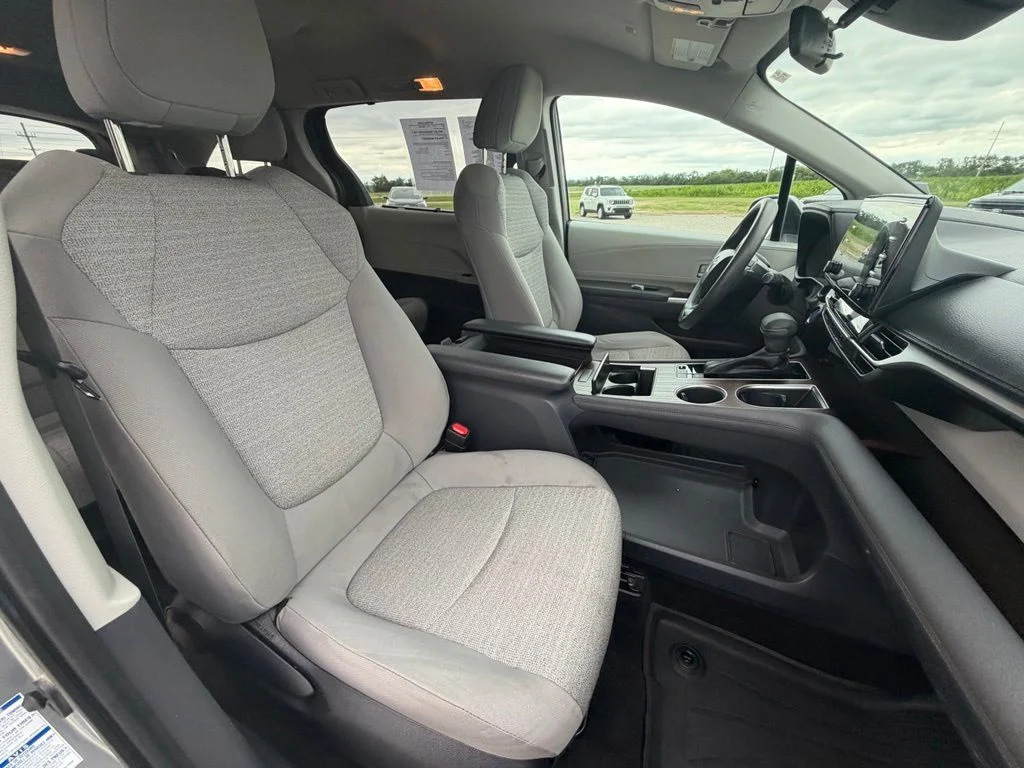 Used 2022 Silver Toyota LE image 27