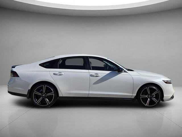 Used 2026 Platinum White Pearl Honda Sport image 6