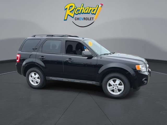 Used 2009 Ford Escape XLT with VIN 1FMCU03769KD04439 for sale in Cheshire, CT