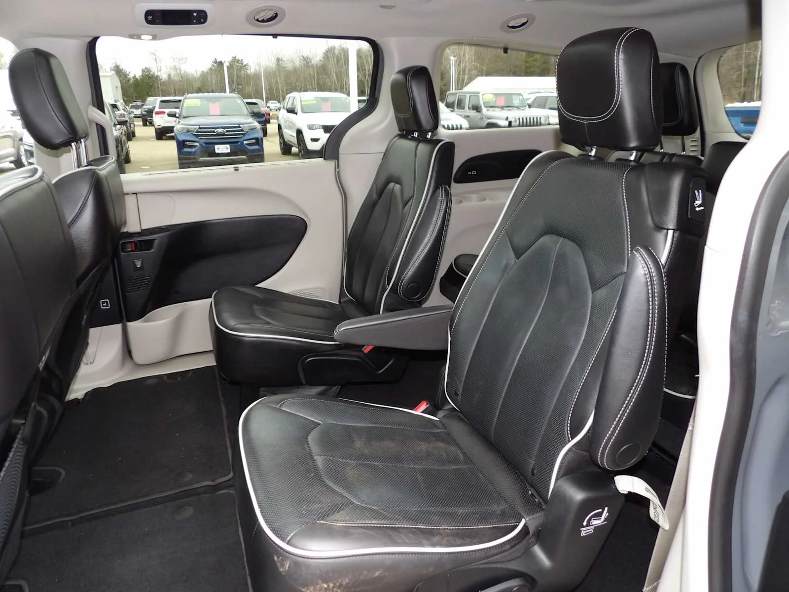 2023 Chrysler Pacifica Limited - Photo 11