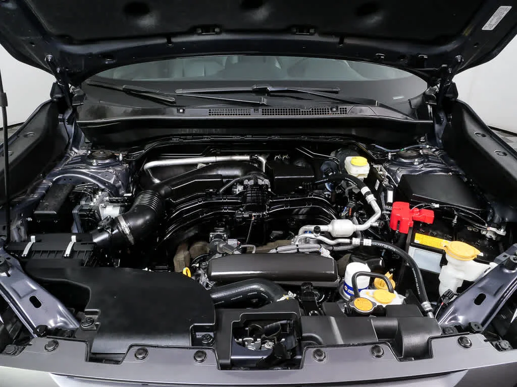 Used 2025 Magnetite Gray Metallic Subaru Limited image 28