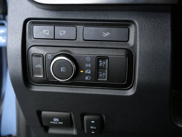 Used 2023 Gray Ford Lariat image 29