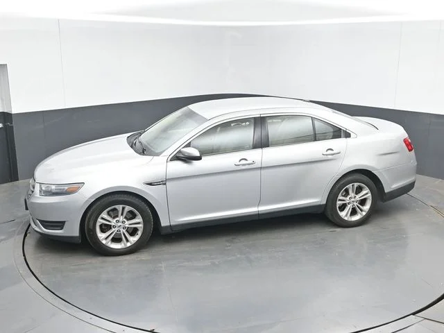 Used 2013 Ingot Silver Ford SEL image 19