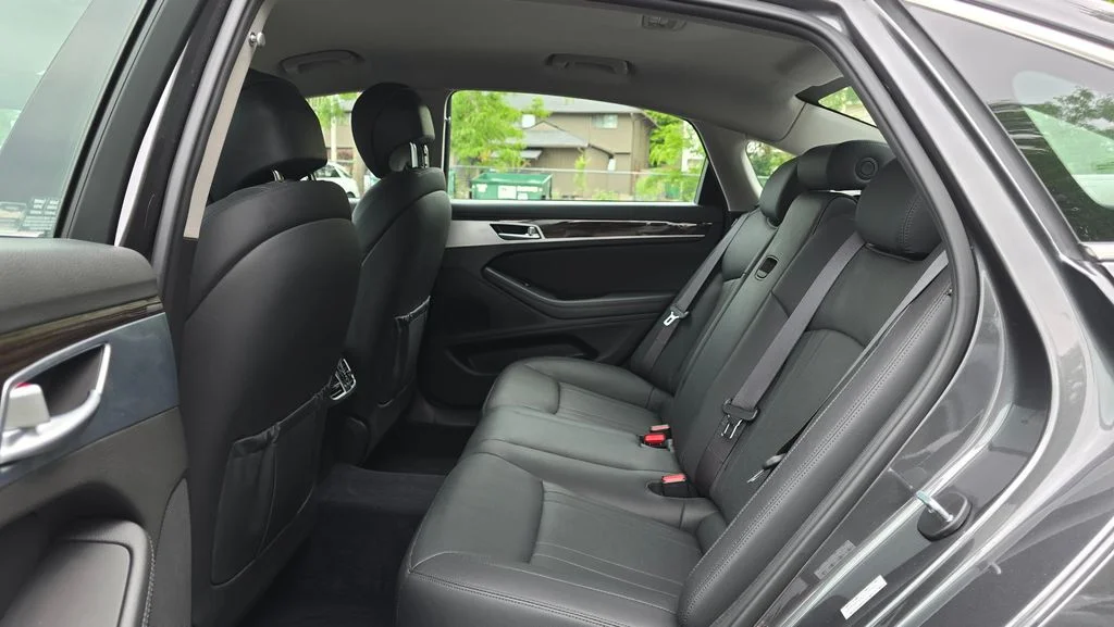 Used 2018 Gray Genesis 3.8 image 16
